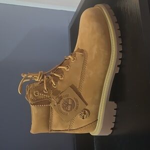 NWT Timberland Boots Wheat